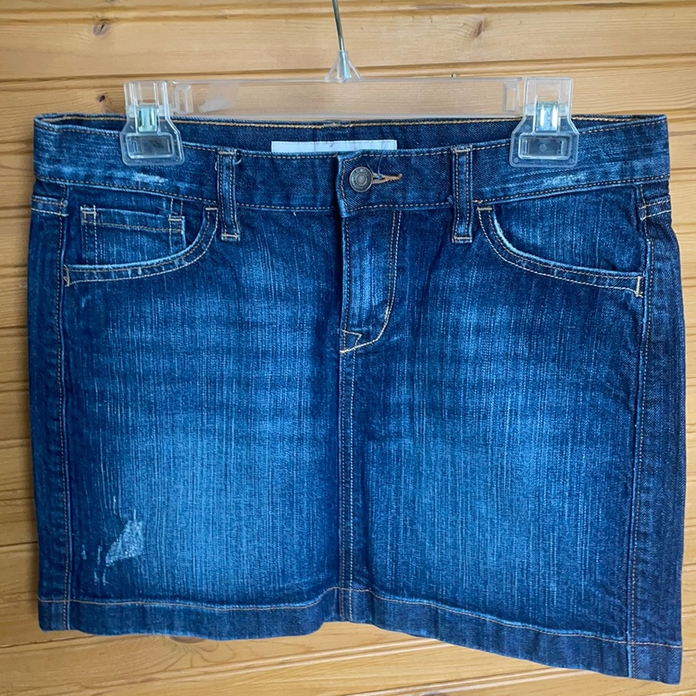 Dark wash denim skirt with pockets